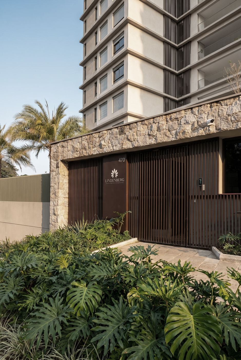 Fachada residencial de alto padrão